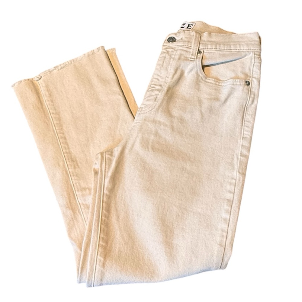 Daze Women's Shy Girl High-Rise Cropped Flare Raw Hem Jeans Ivory/Cream Size 29 - Picture 3 of 5